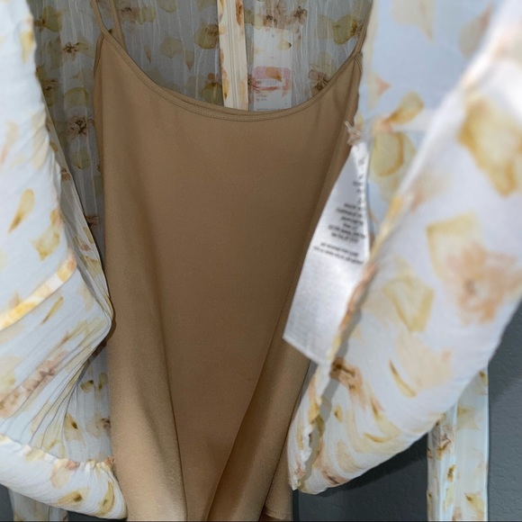 NEW VINCE sheer Pressed Petal Long Sleeve Blouse small - Picture 8 of 9